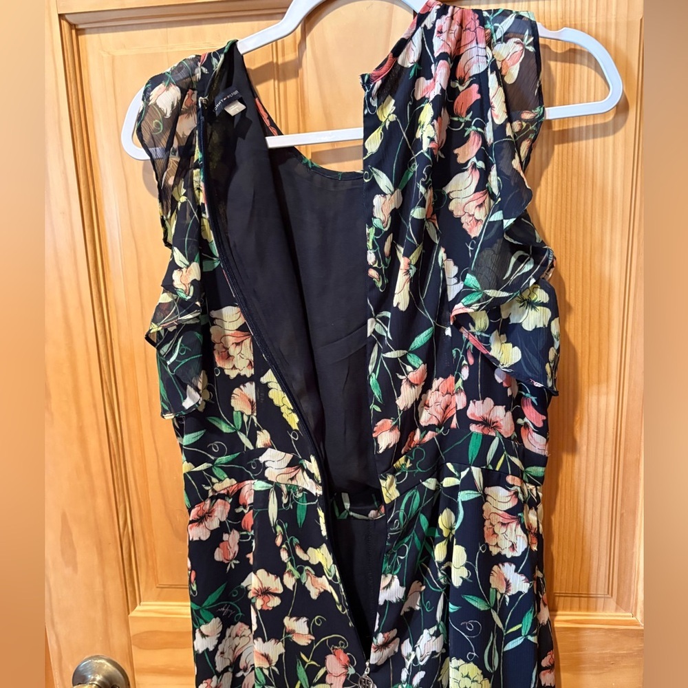 Tommy Hilfiger Printed Ruffled Wide Leg Jumpsuit women’s size 8 - Picture 7 of 16